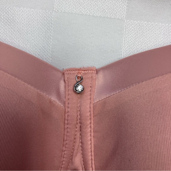 ABC Style 134 Rose Satin Trim T-Shirt Mastectomy Bra, 42B - Picture 3 of 13